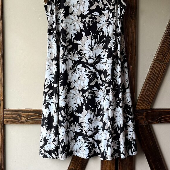 Chico's Neutral Floral Sleeveless Midi Dress - Picture 2 of 5